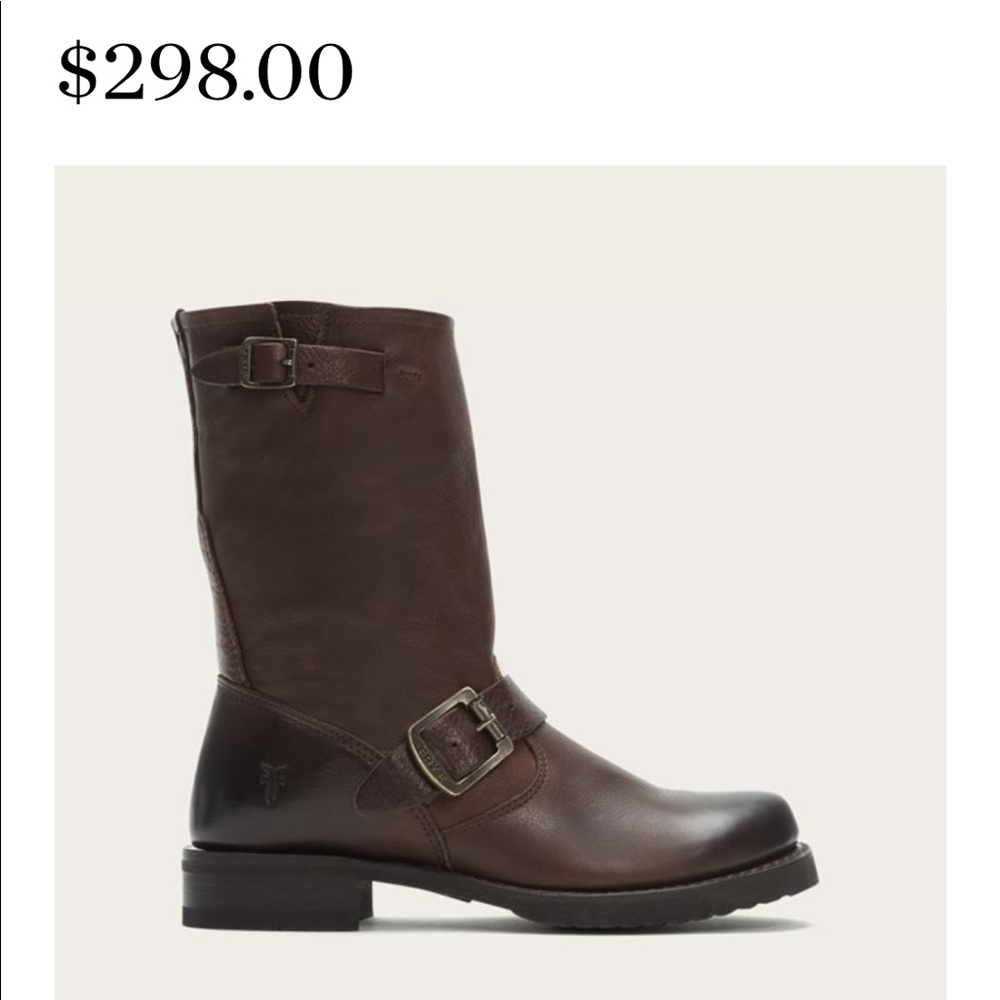 Frye Veronica Short in Dark Brown